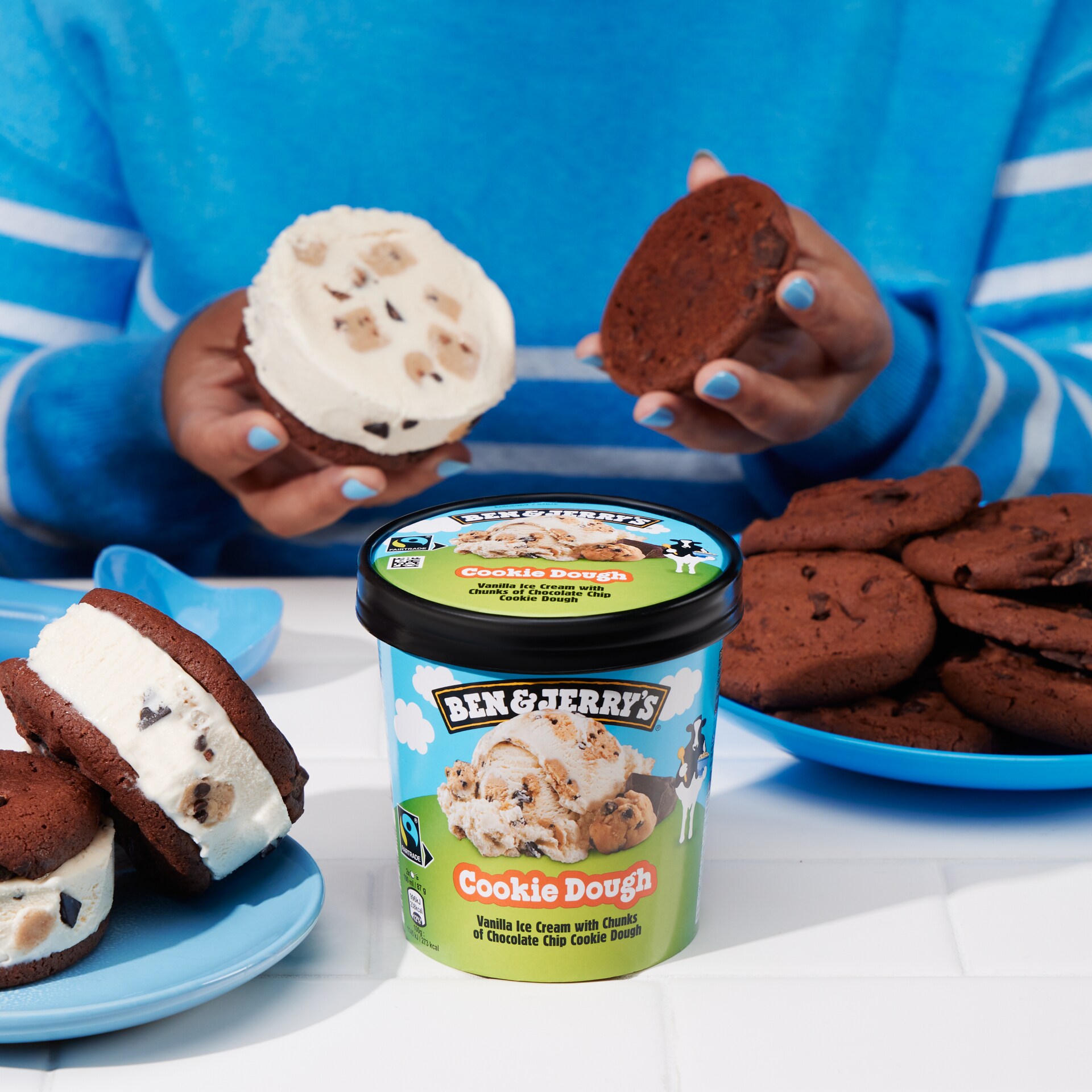 Making of a ice cream sammie