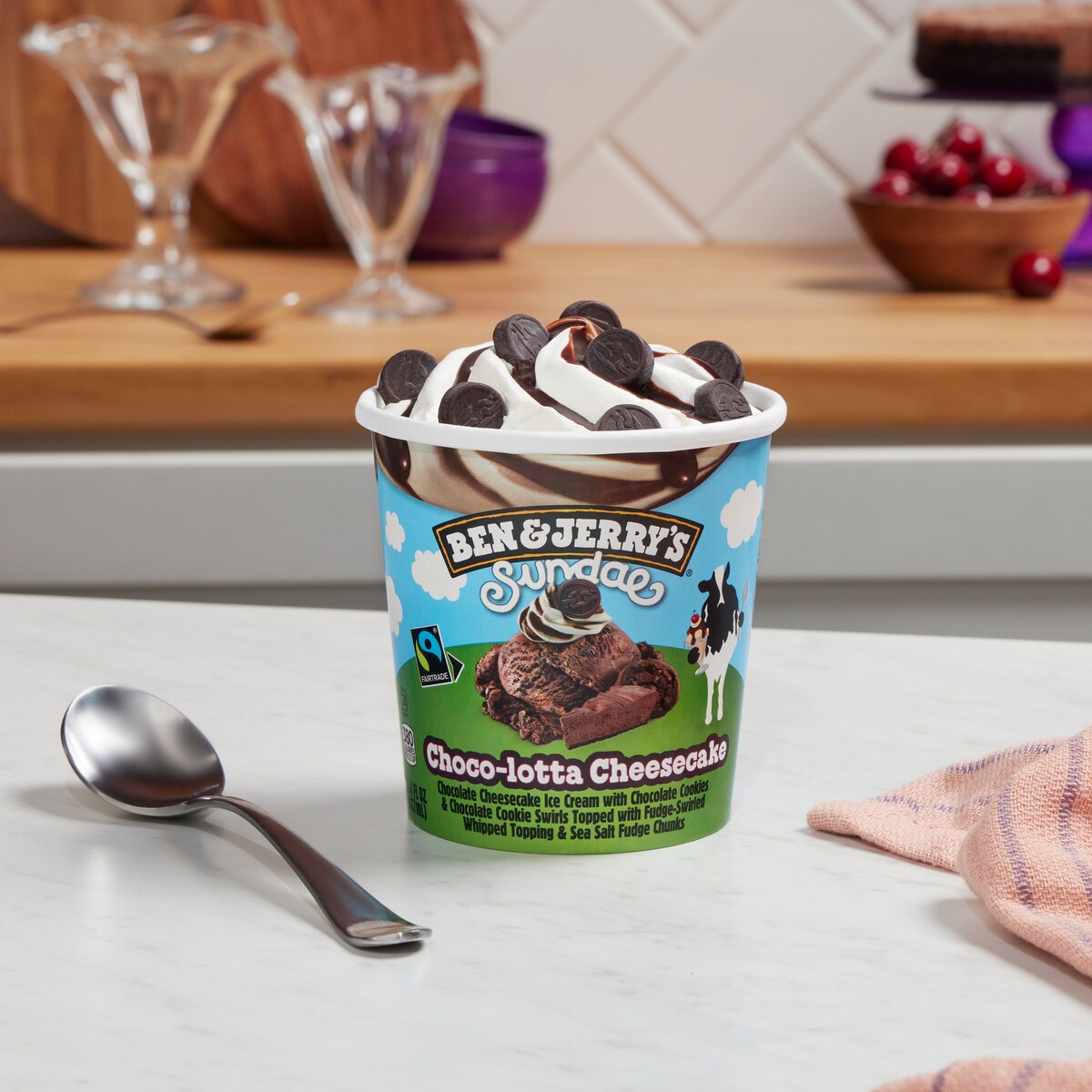Choco-lotta Cheesecake Sundae - Pint 3 / 5